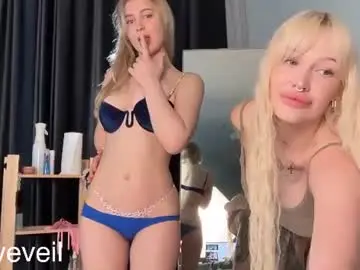 Chaturbate Sex Cam of golden_alinee