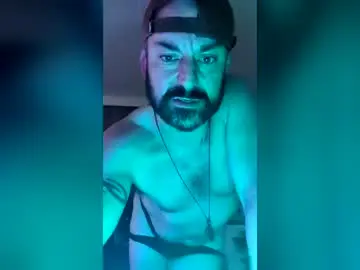 Chaturbate Live Sex of hungitalian40