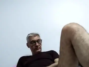 Chaturbate Live Sex Cam of cucaio18