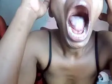 Chaturbate Live Sex Cam of swit_candie
