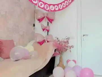 Chaturbate Best live sex cam show of erikabeee1