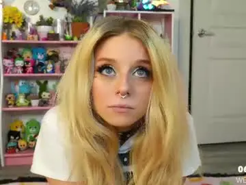 Chaturbate Nude Webcam of goldengoddessxxx