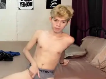 Chaturbate Best live sex cam show of kianhot_twink