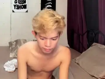 Chaturbate Live Porn of kianhot_twink