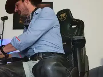 Chaturbate Live Sex Cam of aaronbomer