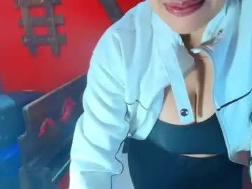 Chaturbate Free Porn Cam of curvyjulieth