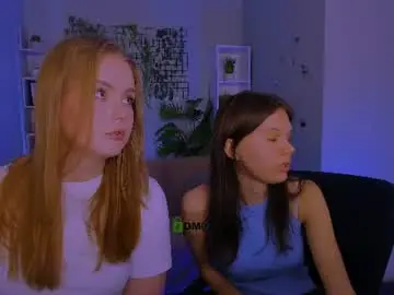 Chaturbate Live Sex of helena_so_shyy