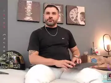 Chaturbate Live Sex Cam of jonas_beard1