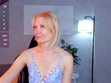 Chaturbate Best live sex cam show of julie_lucasss