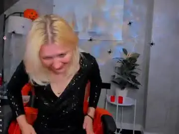 Chaturbate Adult Webcam of julie_lucasss