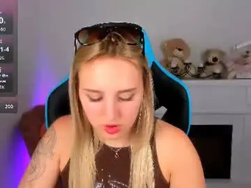 Chaturbate Best live sex cam show of kara__moor