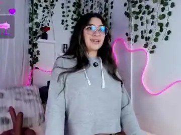 Chaturbate Watch Live Sex Cams of samii_evanns