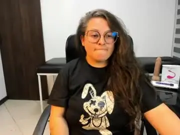 Chaturbate Live Sex Cam of sara_thonson_