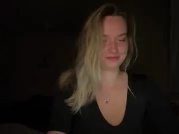 Chaturbate Nude Webcam of moonlit_kiss_