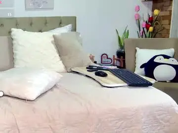 Chaturbate Best live sex cam show of reese_yanella