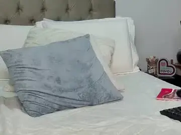 Chaturbate Sex Chat of reese_yanella