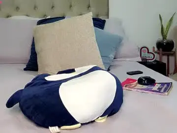 Chaturbate Best live sex cam show of reese_yanella