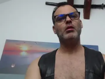 Chaturbate Live Sex of hairymaster01