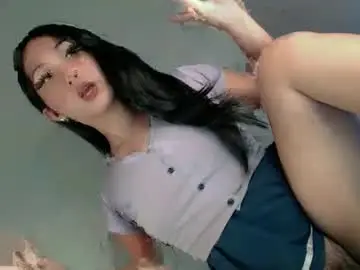 Chaturbate Live Sex Cam of pillow_whispers