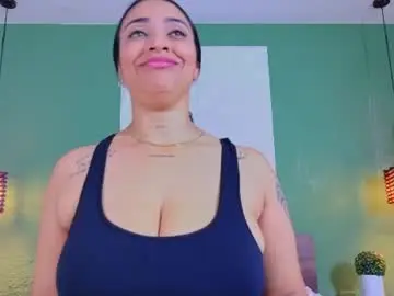 Chaturbate Free Live Porn of slutty_milf18