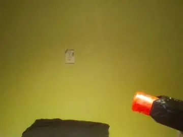 Chaturbate Live Sex Cam of girlscumwithme33