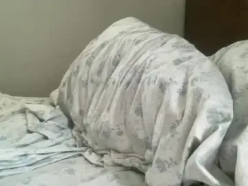 Chaturbate Live Sex Cam of legallybrun91