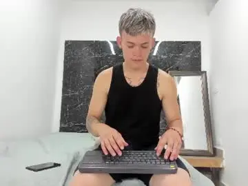 Chaturbate Adult Webcams of robinlion91