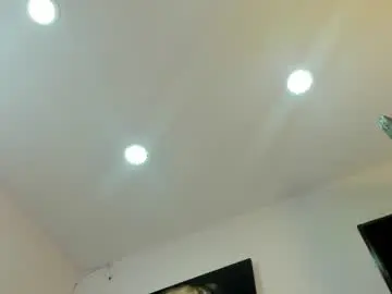 Chaturbate Live Sex Cam of sarita_loven