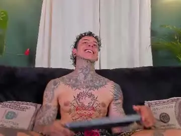 Chaturbate Adult Webcam of aron_ford
