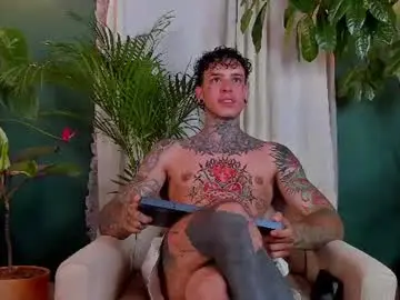 Chaturbate Best live sex cam show of aron_ford