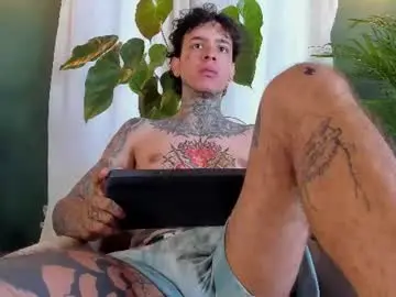 Chaturbate Nude Webcam of aron_ford