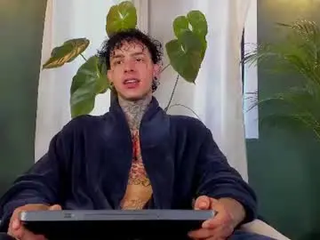 Chaturbate Best live sex cam show of aron_ford