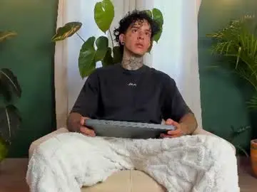 Chaturbate Best live sex cam show of aron_ford