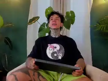 Chaturbate Best live sex cam show of aron_ford