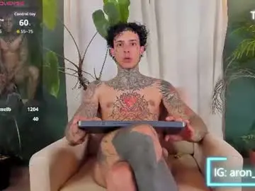 Chaturbate Sex Cam of aron_ford