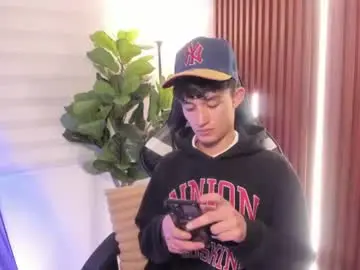 Chaturbate Free Porn Cam of patrick_howland_