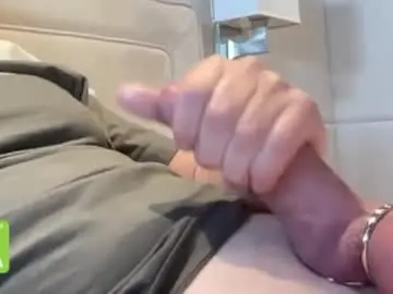 Chaturbate Live Sex Cam of sixpak7