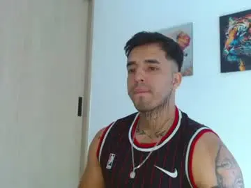 Chaturbate Live Porn of darius_phoenix