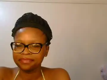Chaturbate Nude Webcam of emziqui_20