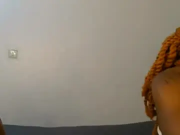 Chaturbate Adult Video Chat of emziqui_20