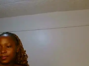 Chaturbate Free Live Porn of emziqui_20