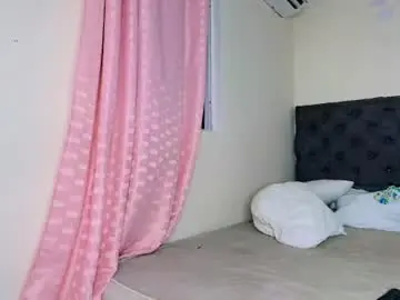 Chaturbate Live Sex Cam of lil_ae1