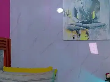 Chaturbate Live Sex Cam of littlee_emilyy_