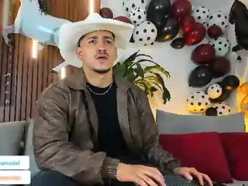 Chaturbate Watch Live Sex Cams of lucasanto_
