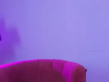 Chaturbate Live Porn of miacolucci_18