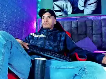 Chaturbate Live Sex Cam of axell_cross2