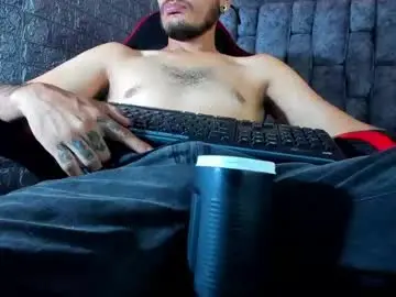 Chaturbate Nude Webcam of axell_cross2