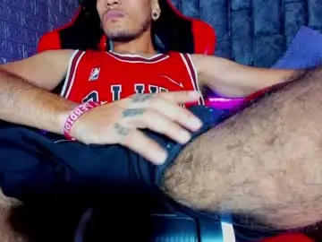 Chaturbate Watch Live Sex Cams of axell_cross2