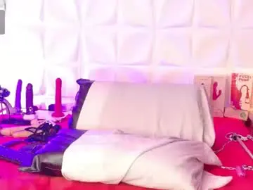 Chaturbate Nude Webcam of scarletthott1