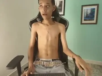 Chaturbate Nude Webcam of drake_cum23